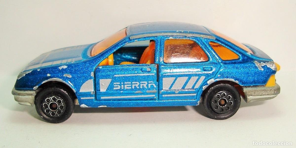 Coches a escala: FORD SIERRA MAJORETTE ESCALA 1:58 LOTE 12