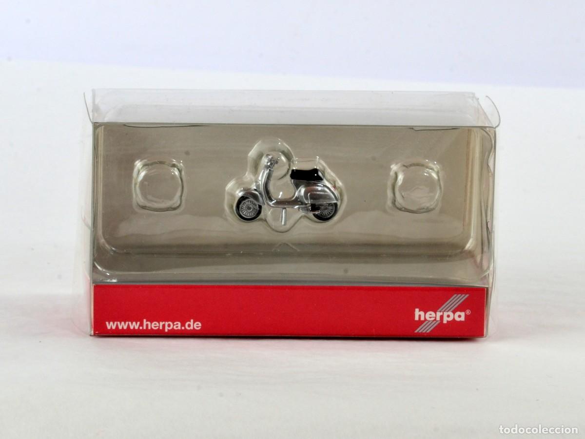 Coches a escala: Herpa Escala 1:87 H0 Vespa 50R Plata Impecable con caja