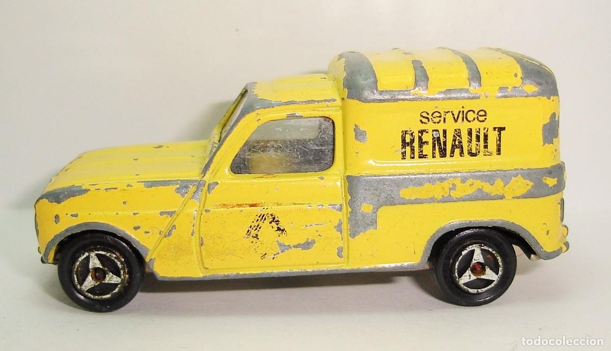 Coches a escala: RENAULT 4 SERVICE MAJORETTE ESCALA 1:55 LOTE 17