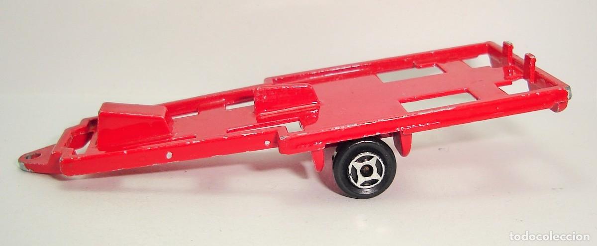 Coches a escala: REMOLQUE MAJORETTE ESCALA 1:64 LOTE 28