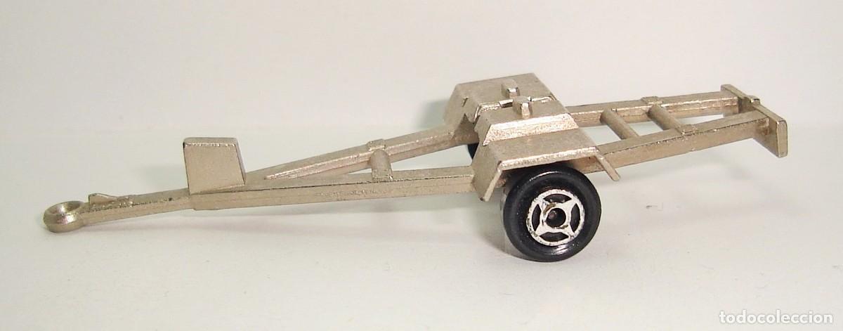 Coches a escala: REMOLQUE MAJORETTE ESCALA 1:64 LOTE 29