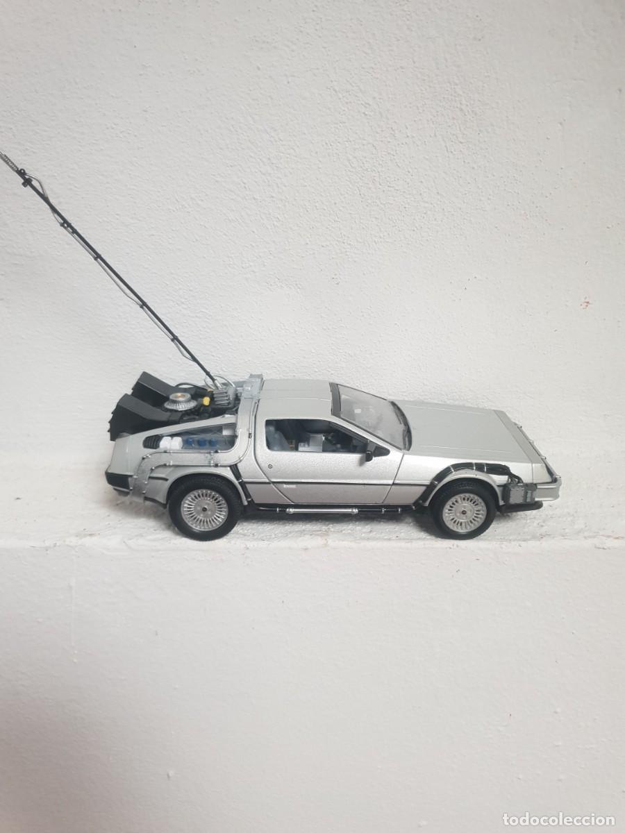 Coches a escala: Coche a escala 1/24 delorian regreso al futuro de wely