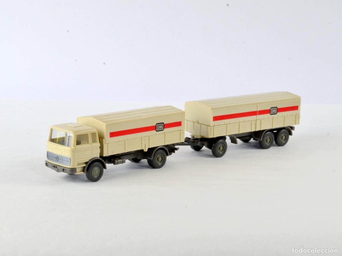 Coches a escala: Wiking Escala 1:87 H0 Antiguo Cami&oacute;n Mercedes Benz LP1620 con Remolque DB 1973 - 76