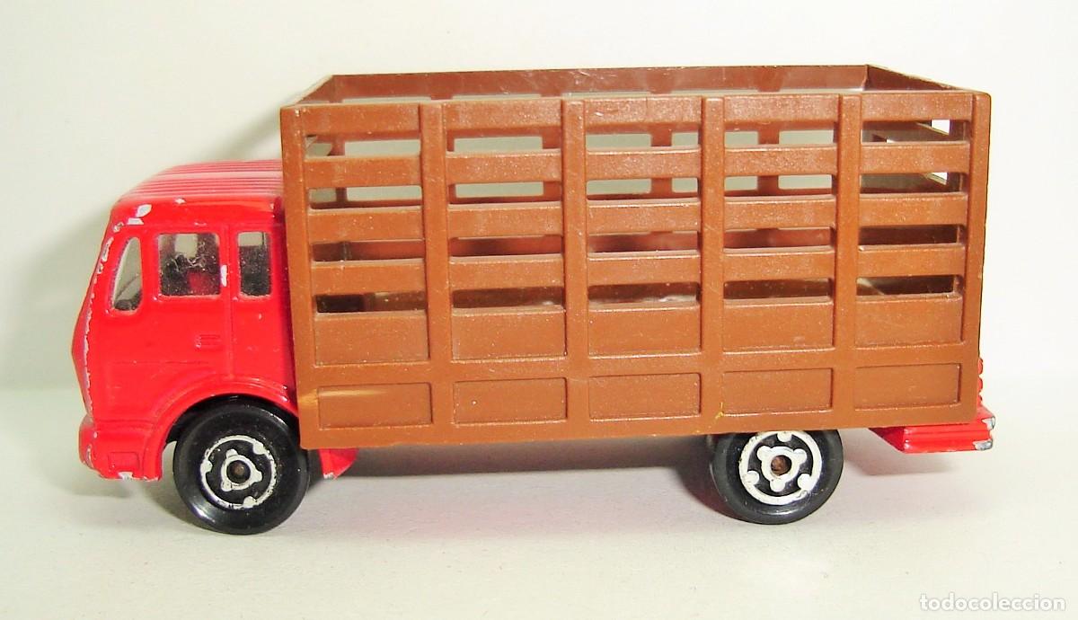 Coches a escala: CAMION MERCEDES JAULA MAJORETTE ESCALA 1:100 LOTE 70