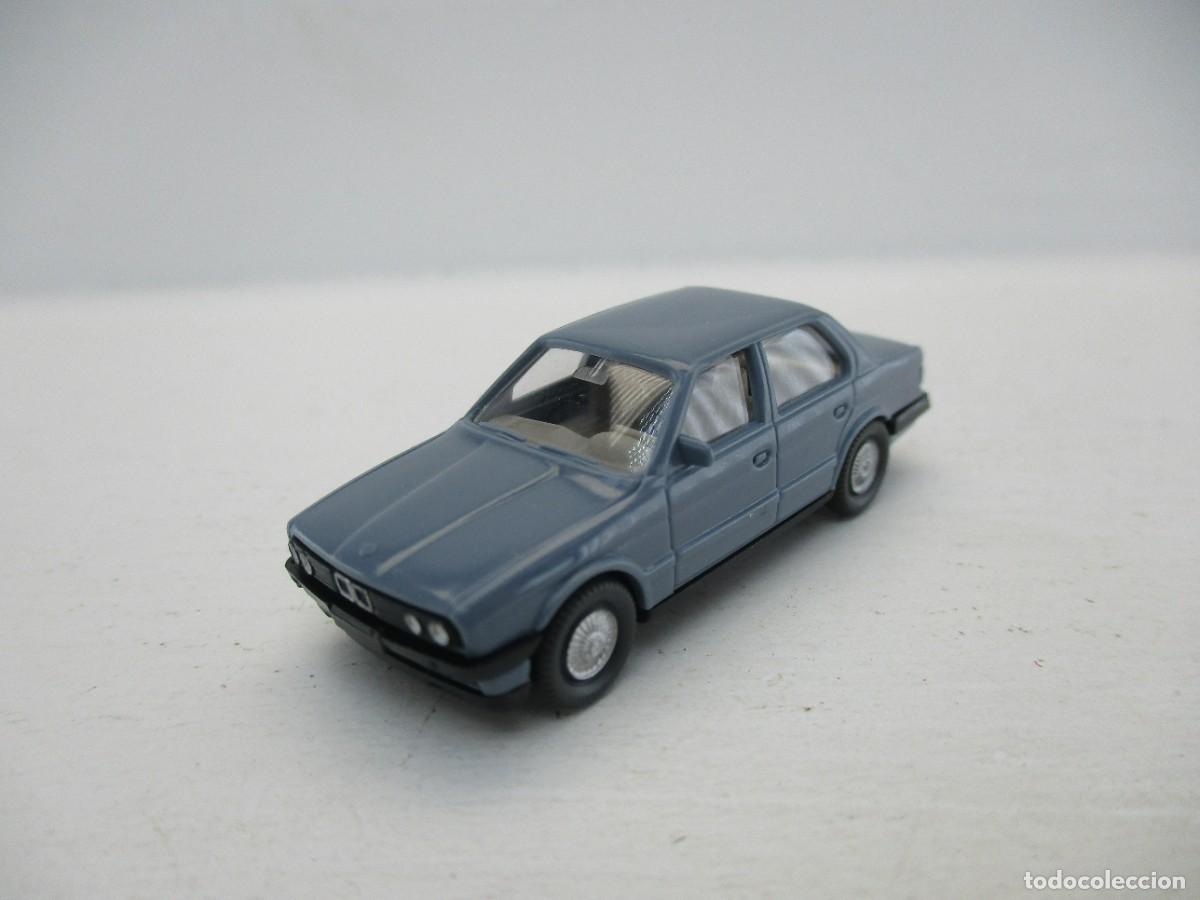 Voitures &agrave; l'&eacute;chelle: COCHE ESCALA 1:87 REF LIBR