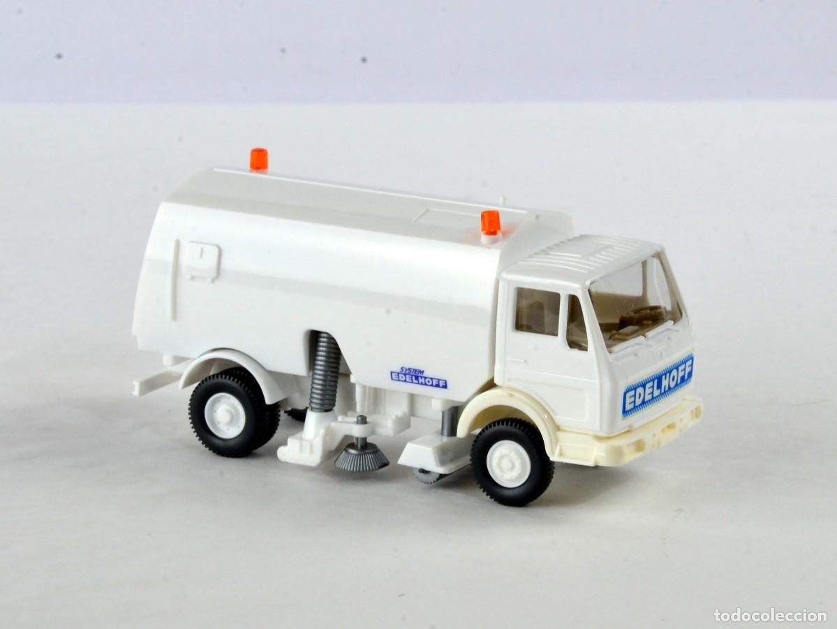Carros em escala: Wiking Escala 1:87 H0 Barrendero Edelhoff Mercedes Benz NG Impecable con Caja