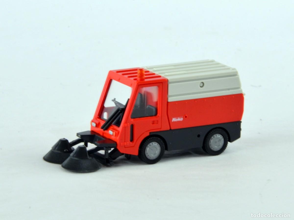 Auto in scala: Wiking Escala 1:87 H0 Barrendero Hako Citymaster Rojo Impecable con Caja