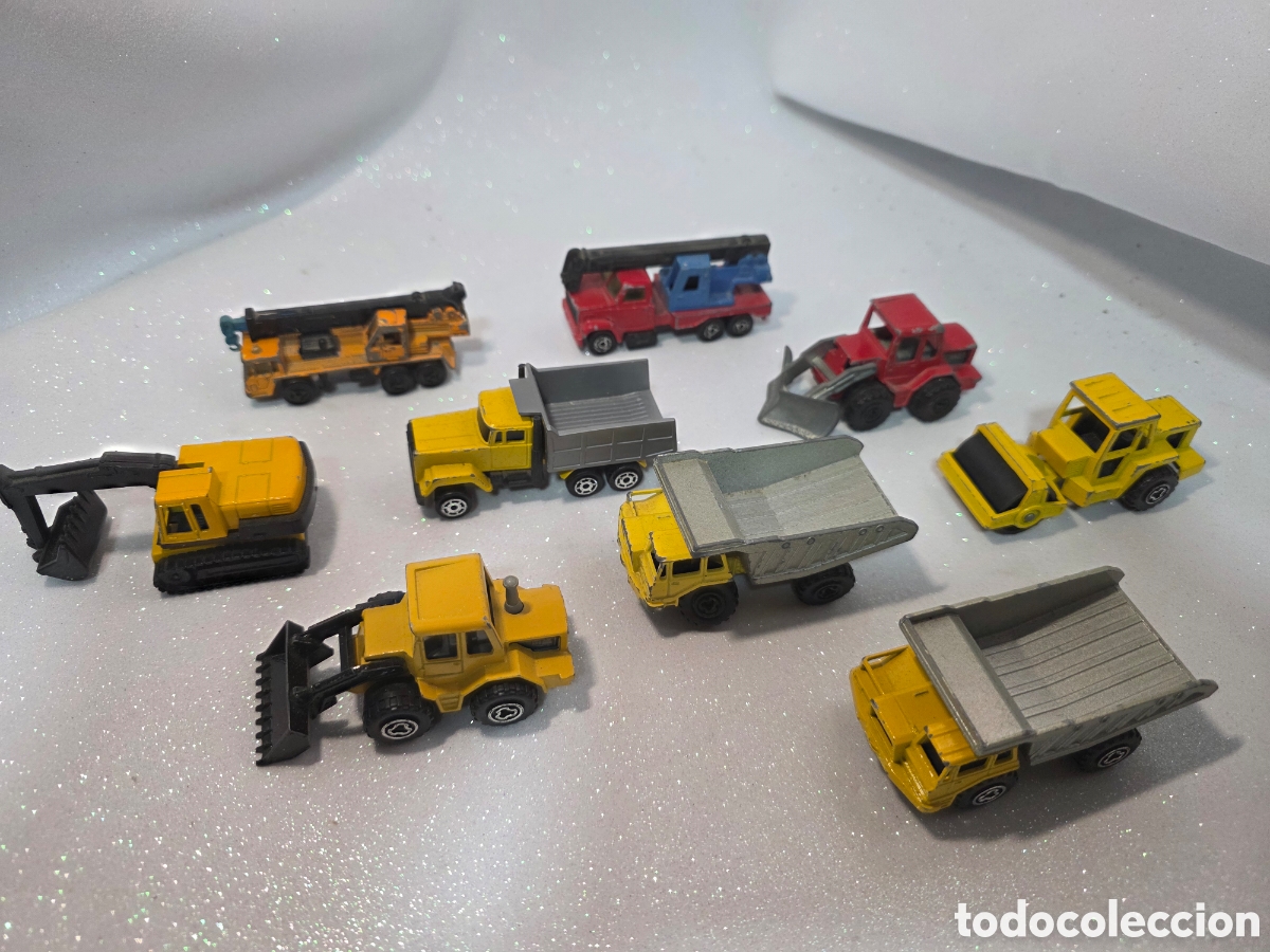 Coches a escala: Lote 9 vehiculos obras majorette