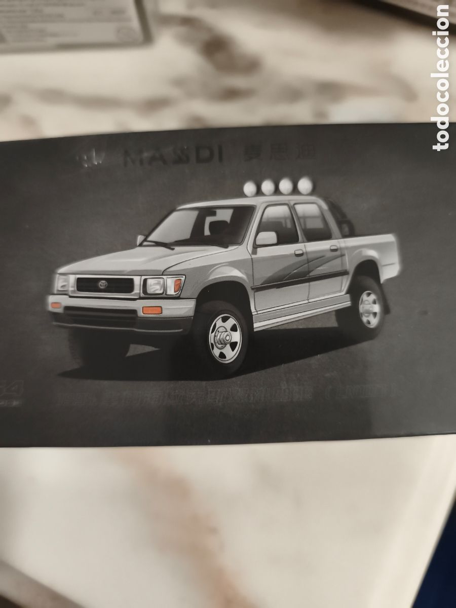 Model Cars: Toyota Hilux Pickup 1997. Escala 1/64. Leer bien descripci&oacute;n