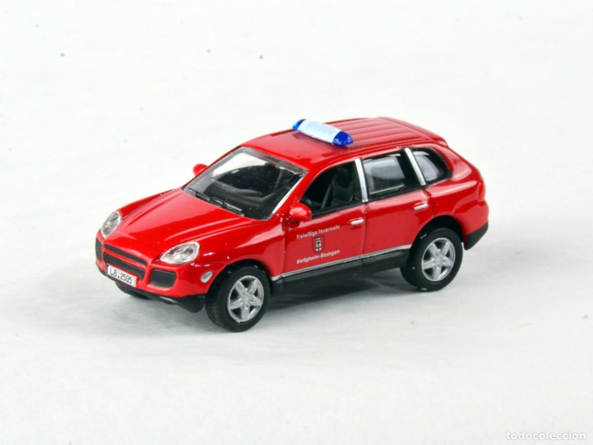 Coches a escala: Schuco Escala 1:87 H0 Porsche Cayenne Bomberos