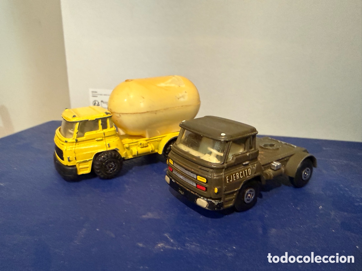 Coches a escala: Lote 2 camiones Barreiros 1/66 de Guiloy