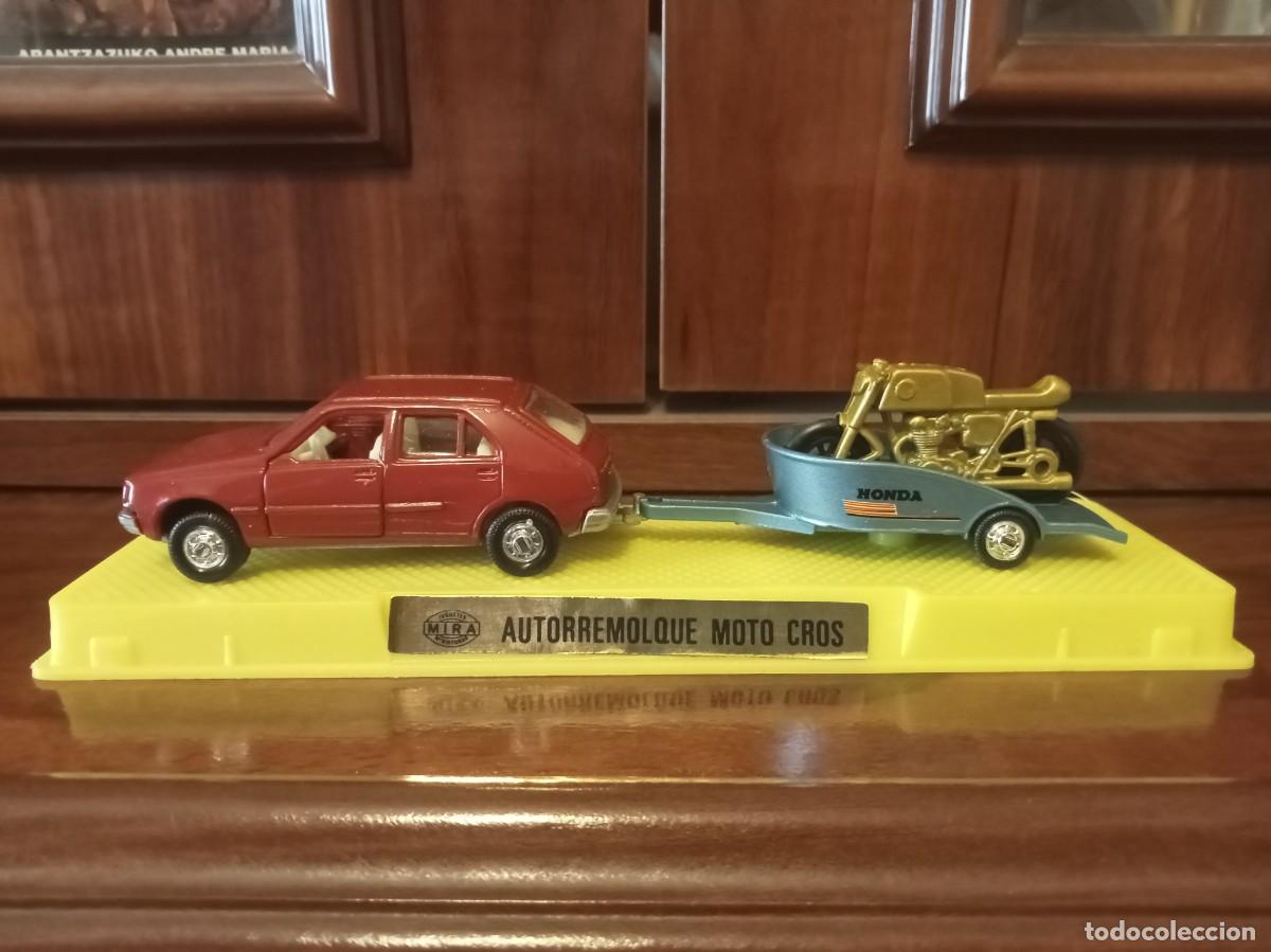Coches a escala: Mira Autorremolque moto cros