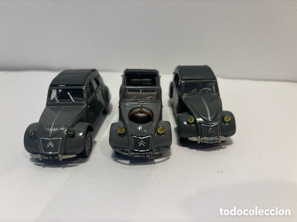 Coches a escala: 3 Citro&euml;n 2CV de Norev 1:64