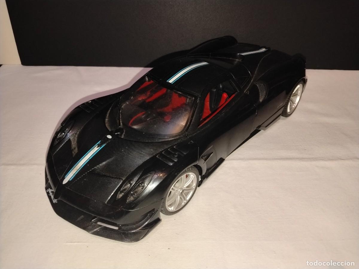 Auto in scala: COCHE PAGANI HUAYRA RASTAR ESCALA 1/14