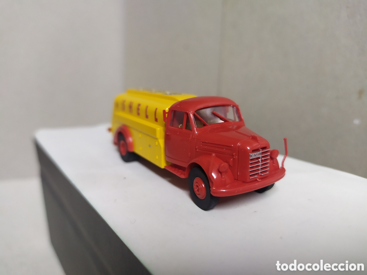 Coches a escala: Borgward B 4500 . Cisterna SHELL . Brekina 43026 . Escala 1/87
