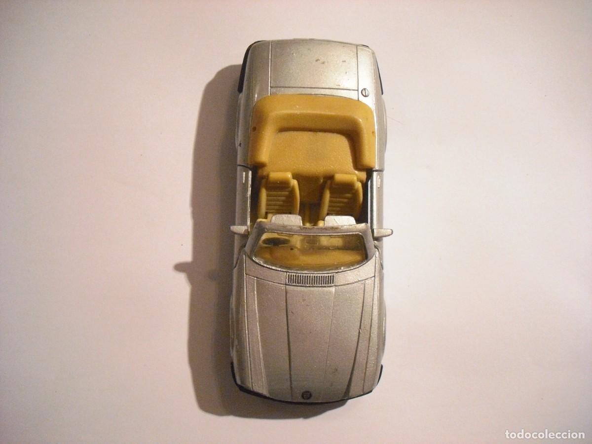 Coches a escala: MAISTO . A FRICCION . JAGUAR XJSV12 1/ 40