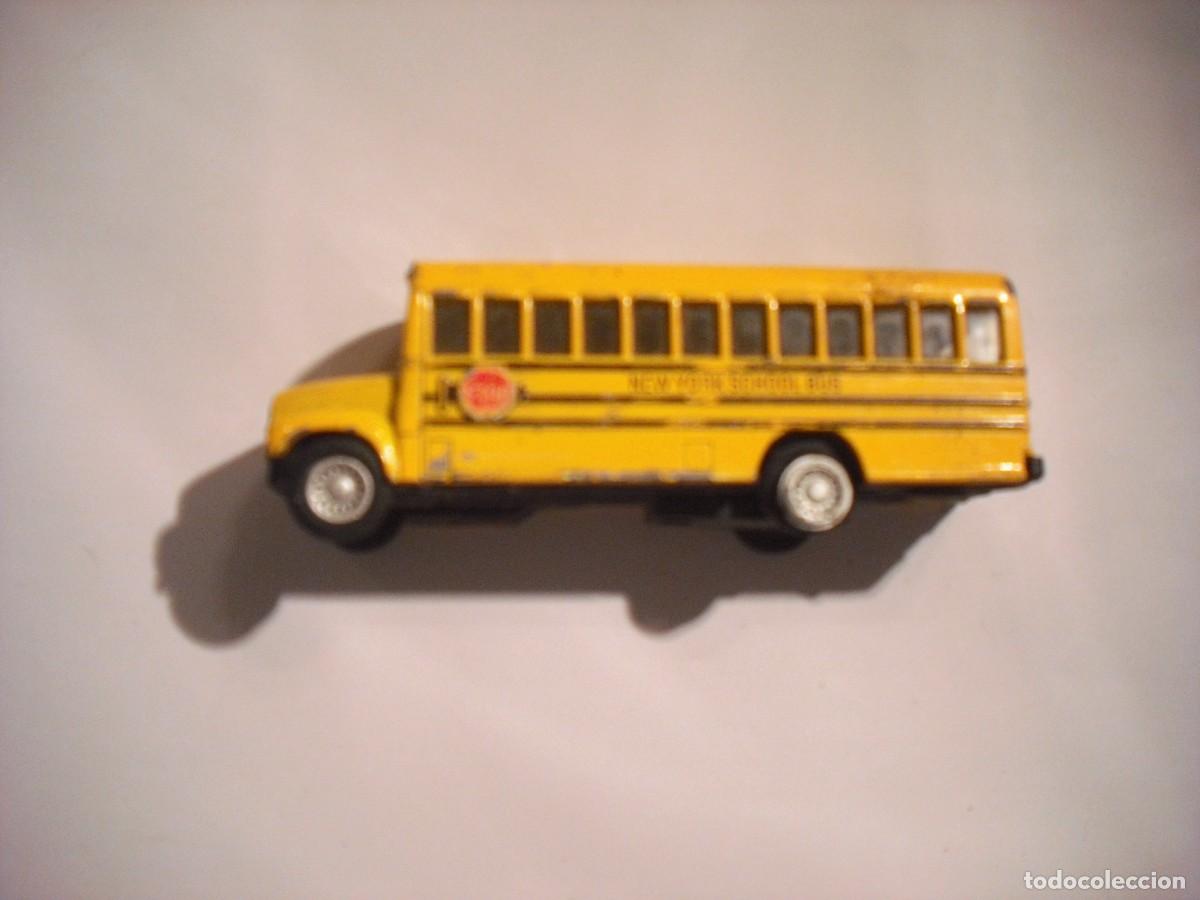 Coches a escala: NEW YORK SCHOOL BUS, METAL . 13X4X3,5 CM