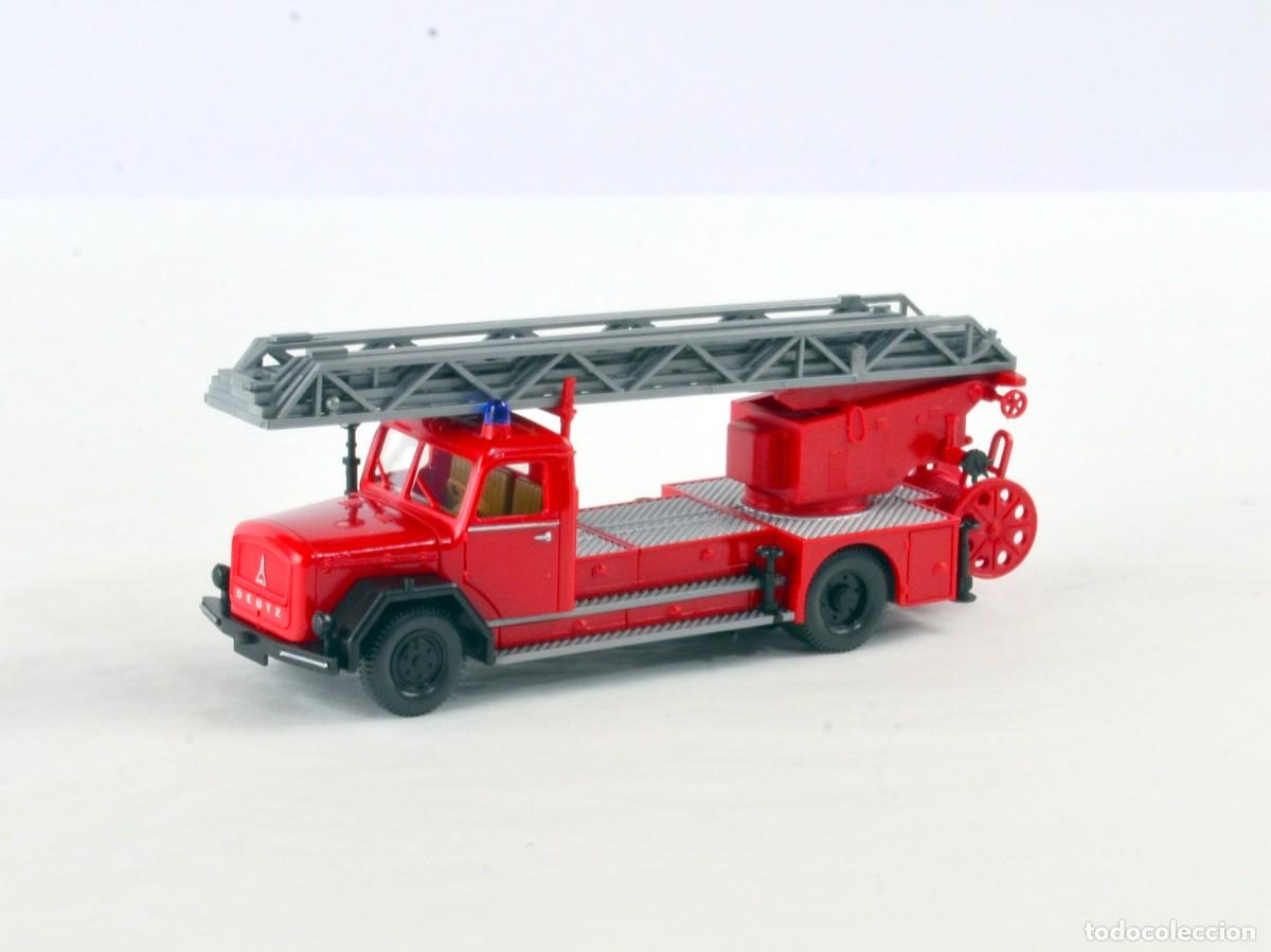 Coches a escala: Wiking Escala 1:87 H0 Cami&oacute;n de Bomberos Magirus Deutz DL25h Impecable con Caja
