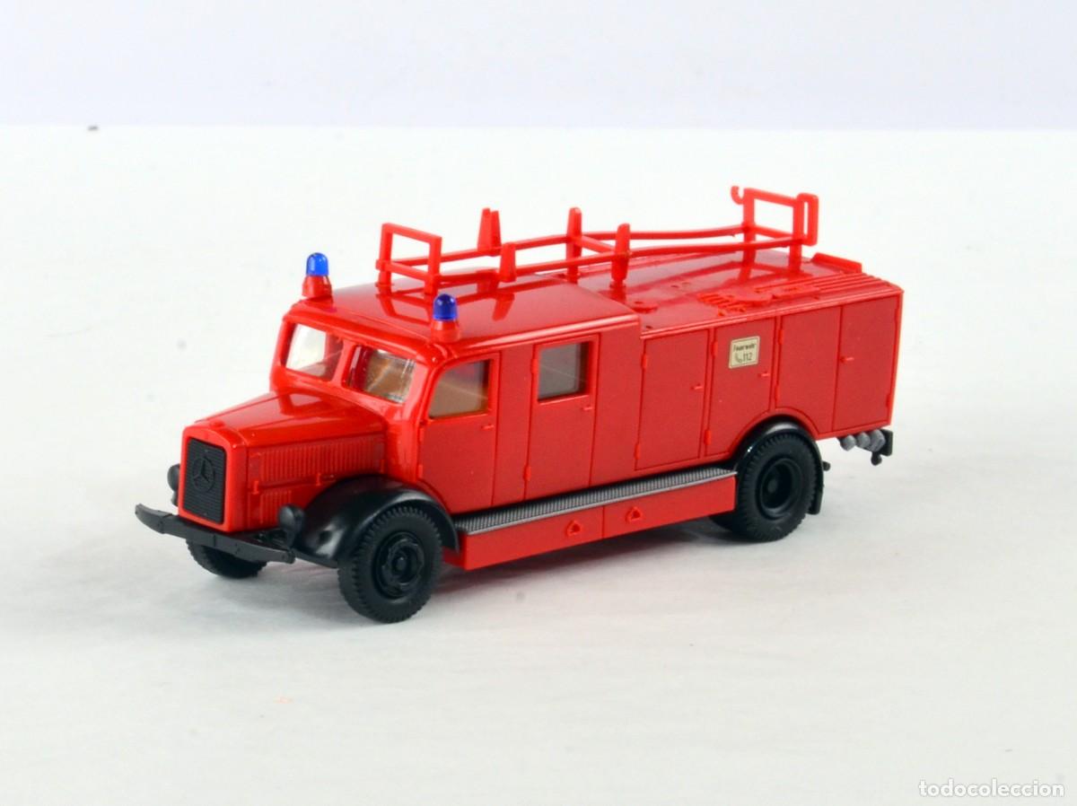 Coches a escala: Herpa Minitanks Escala 1:87 H0 1685 Cami&oacute;n de Bomberos Mercedes Benz L4500S LF25 Impecable con Caja