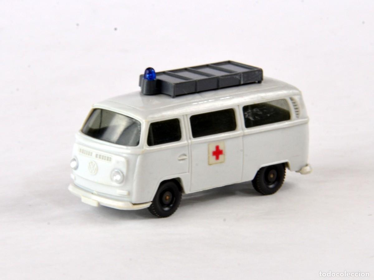 Coches a escala: Wiking Escala 1:87 H0 Antiguo Volkswagen T2 Ambulancia Cruz Roja, 1970 - 74