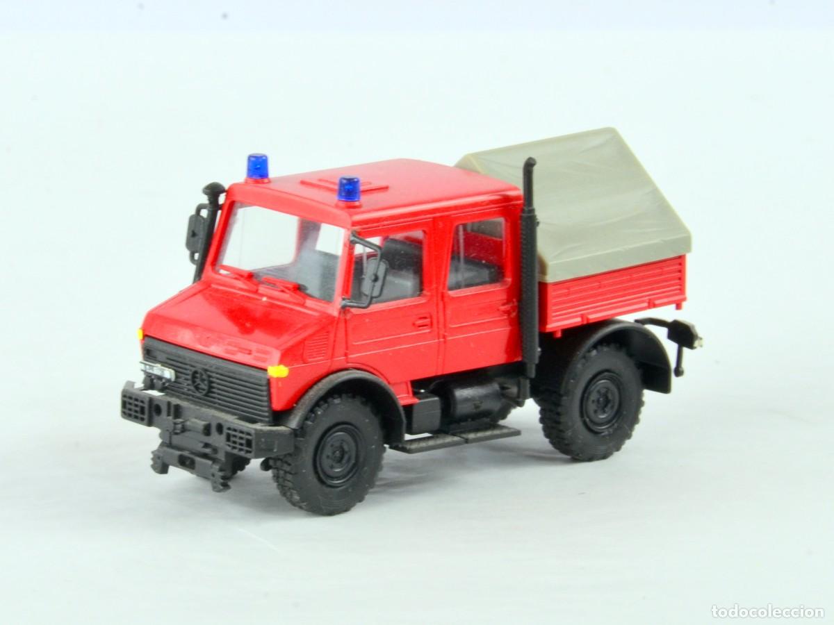 Coches a escala: Roco Escala 1:87 H0 1495 Unimog U1300 Bomberos con Caja