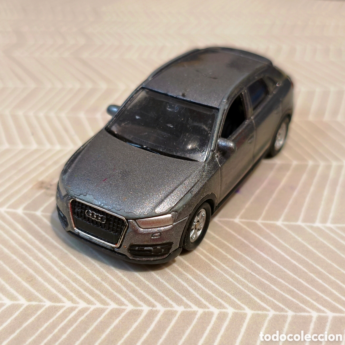 Coches a escala: WELLY ------ Audi Q3