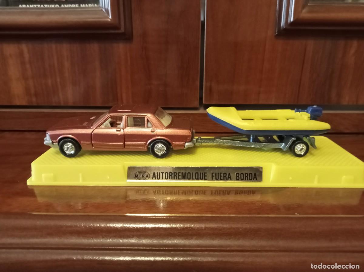 Coches a escala: Mira Autorremolque fuera borda