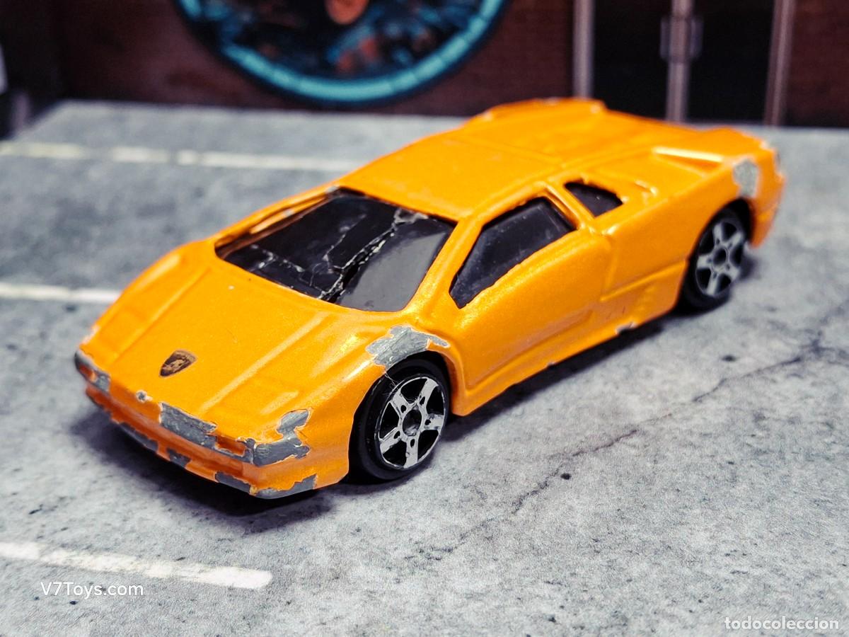 Coches a escala: Lamborghini Diablo Maisto 1/64 (Luna da&ntilde;ada, ver fotos)