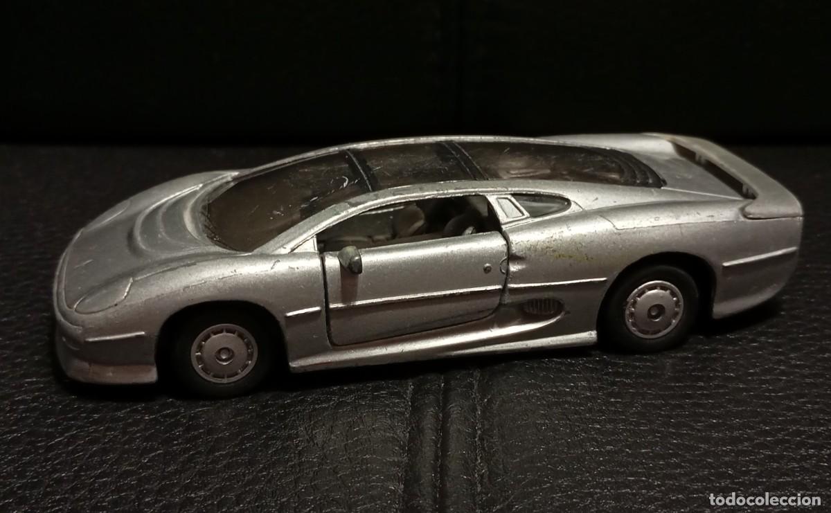 Coches a escala: JAGUAR XJ 220 - COCHE MINIATURA - 1/40 - MAISTO - PARA RESTAURAR