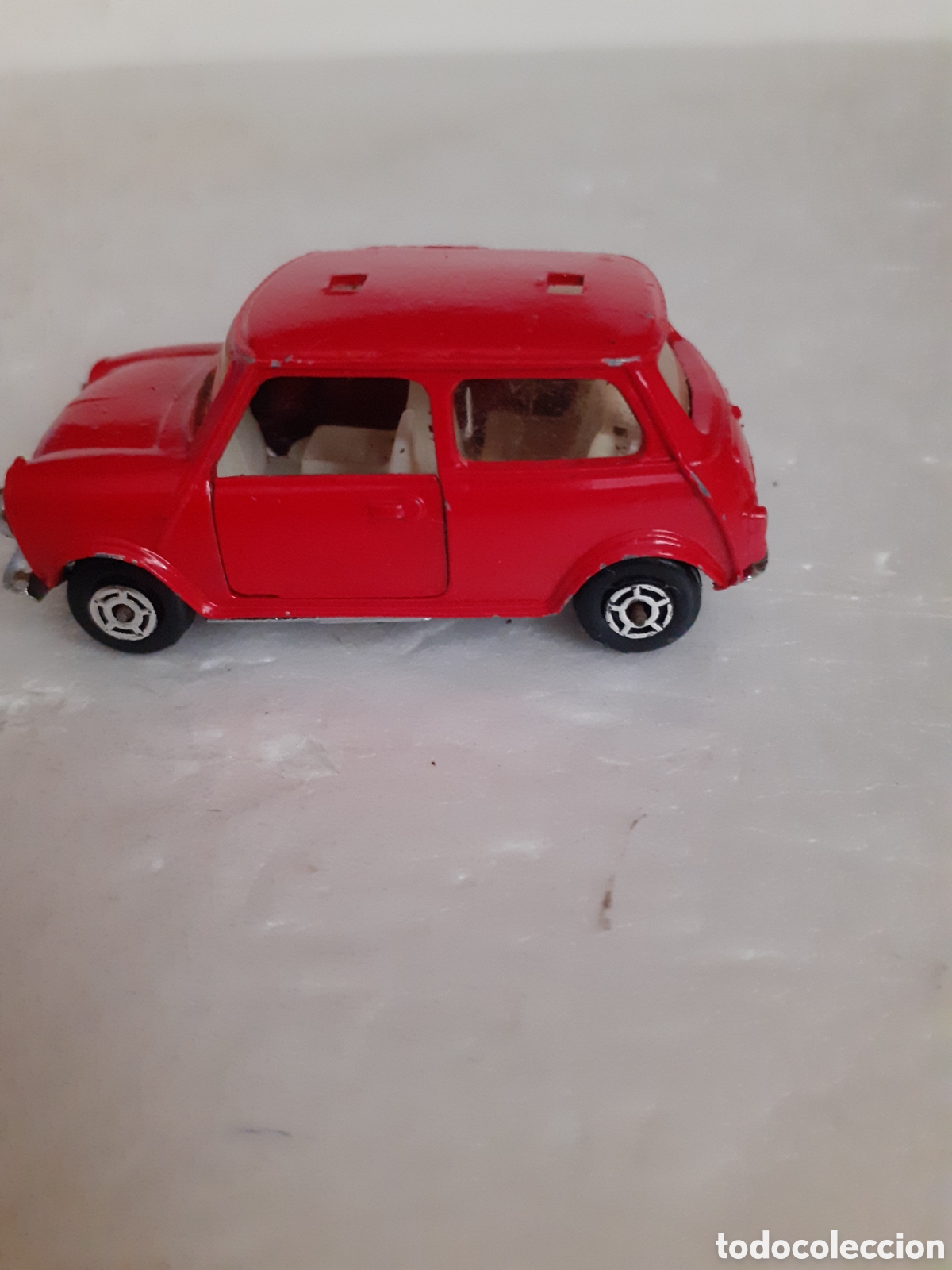 Coches a escala: GUISVAL MINI MORRIS ROJO