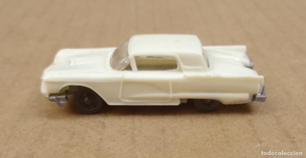 Coches a escala: EKO FORD Thunderbird Blanco roto