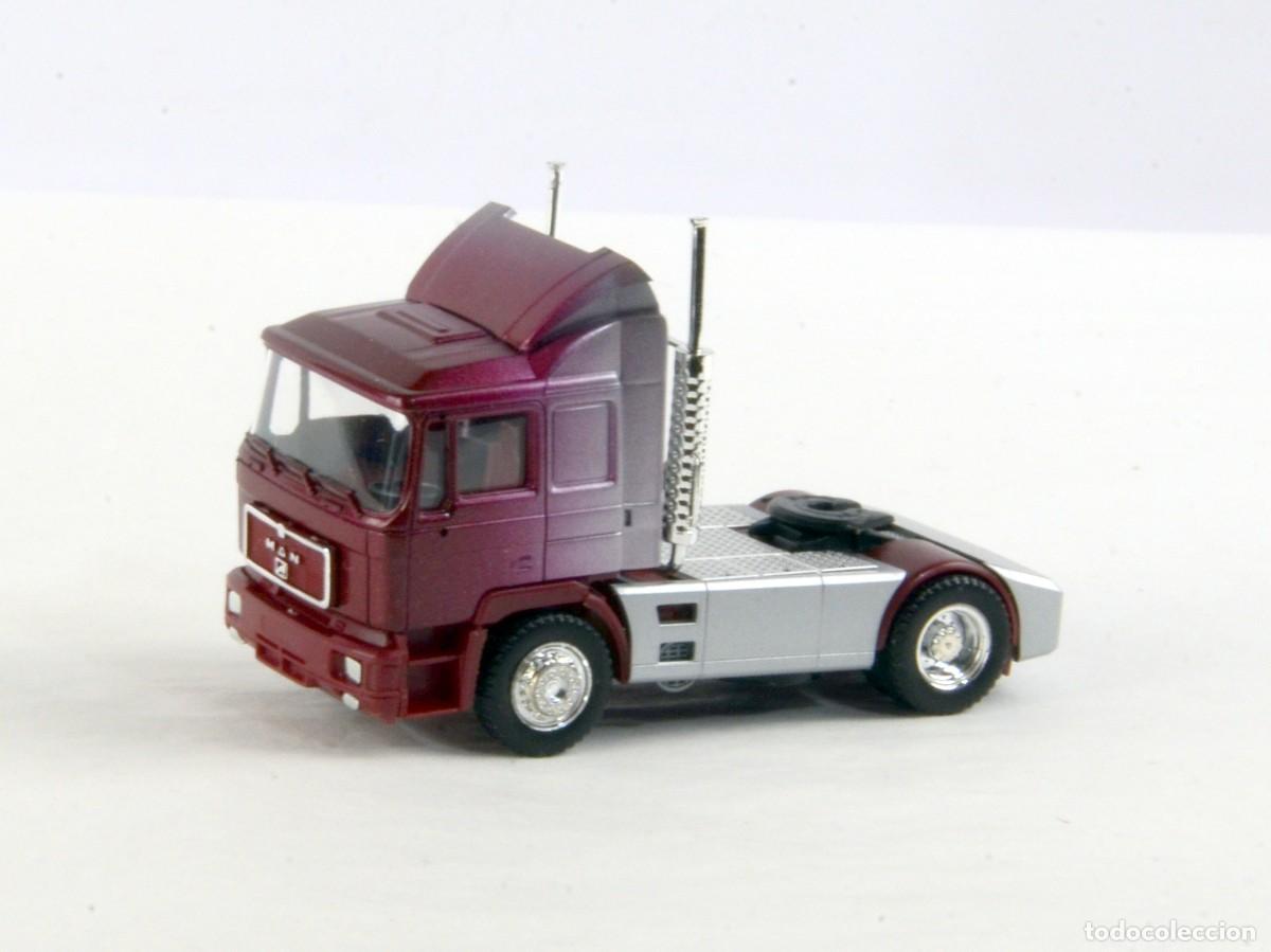 Coches a escala: Herpa Private Collection Escala 1:87 H0 MAN F90 Dream Trucks 2000 con Caja Vitrina
