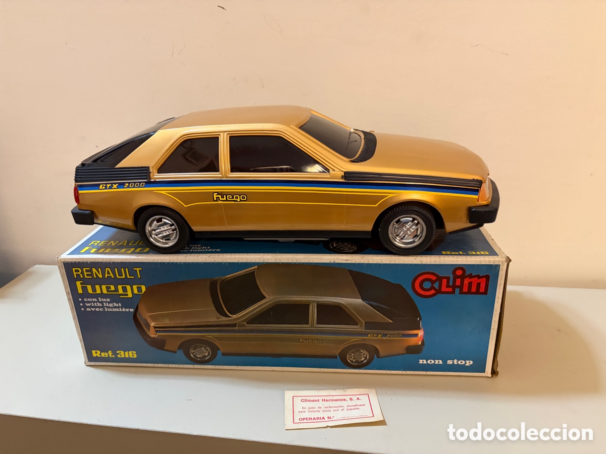 Coches a escala: Renault, Fuego de Clim ref 316 a pilas coche de pl&aacute;stico