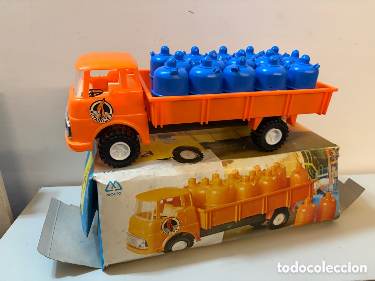 Auto in scala: CAMION BUTANO DE MOLTO CON BOMBONAS ref 157 AZULES