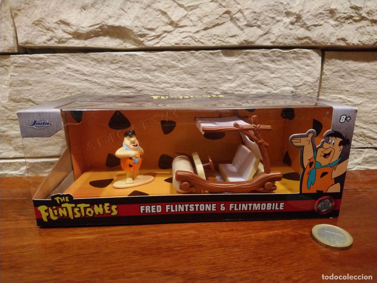 Coches a escala: LOS PICAPIEDRA - FLINTSTONES - FRED & FLINTMOBILE - PEDRO - COCHE - METAL - JADA TOYS - 1:32 - NUEVO