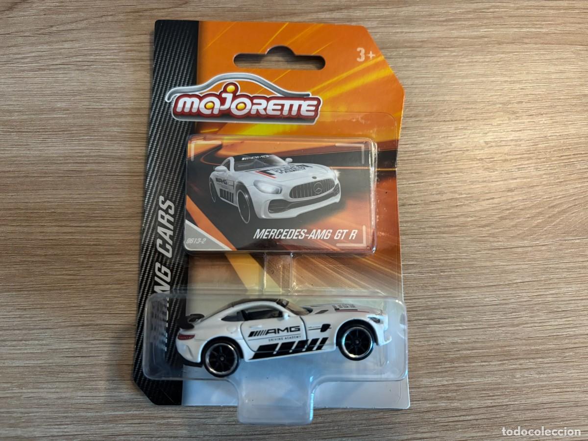 Coches a escala: Mercedes amg gt-r majorette
