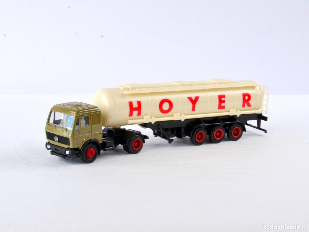 Coches a escala: Herpa Escala 1:87 H0 Cami&oacute;n Cisterna Articulado Mercedes Benz NG Hoyer con Caja