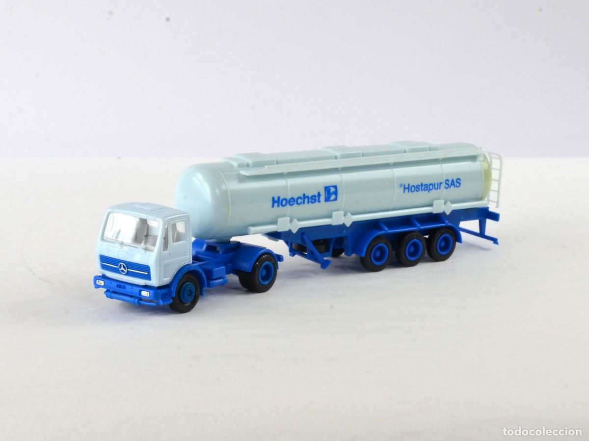 Coches a escala: Herpa Escala 1:87 H0 Cami&oacute;n Articulado Cisterna Mercedes Benz NG Hoechst Hostapur SAScon Caja