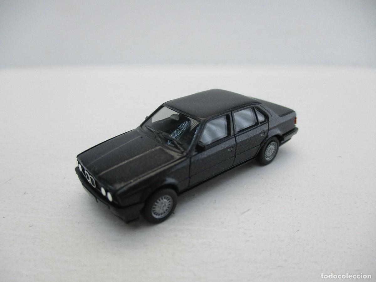 Coches a escala: COCHE ESCALA 1:87 REF LIBR