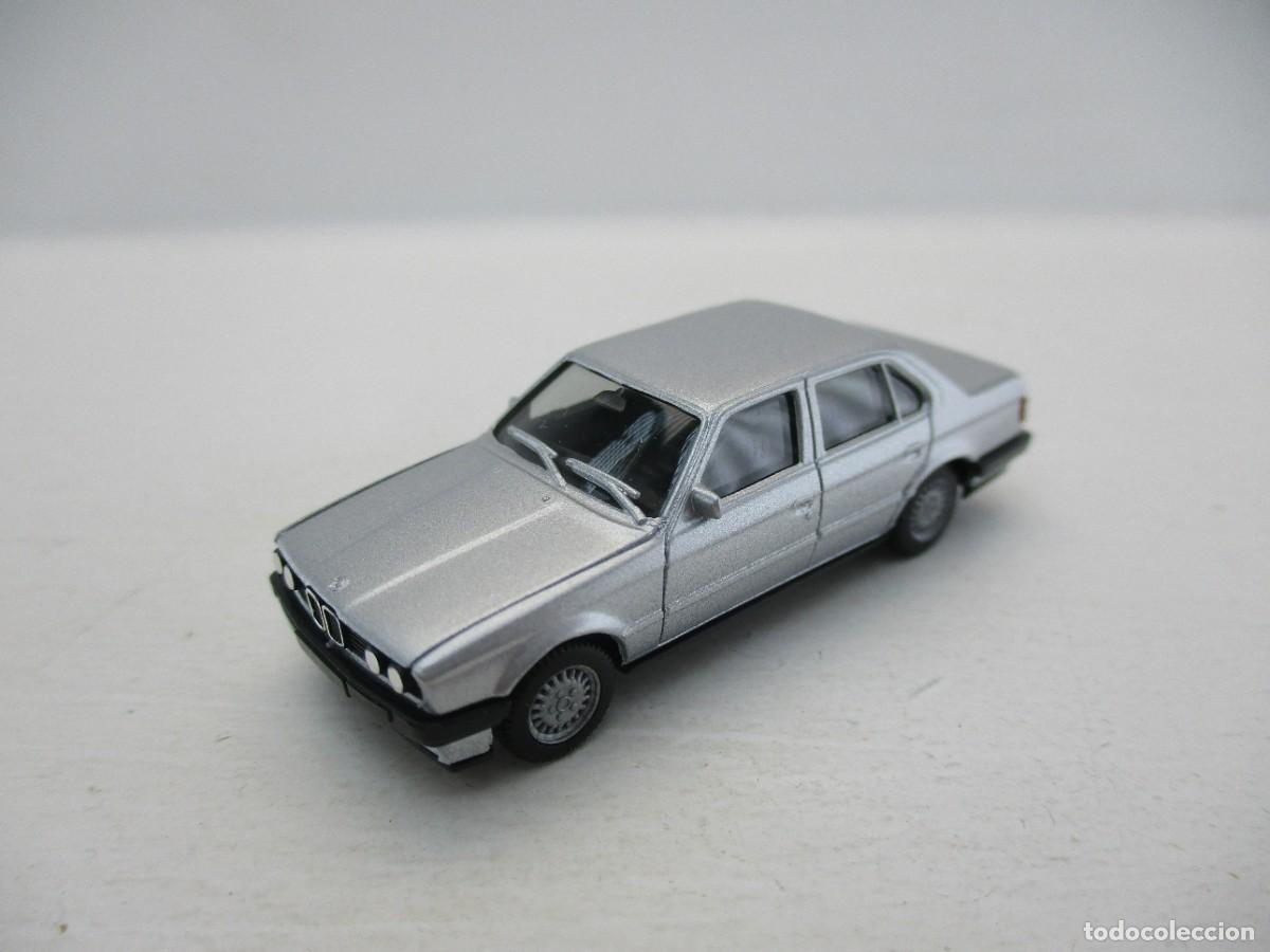 Coches a escala: COCHE ESCALA 1:87 REF LIBR