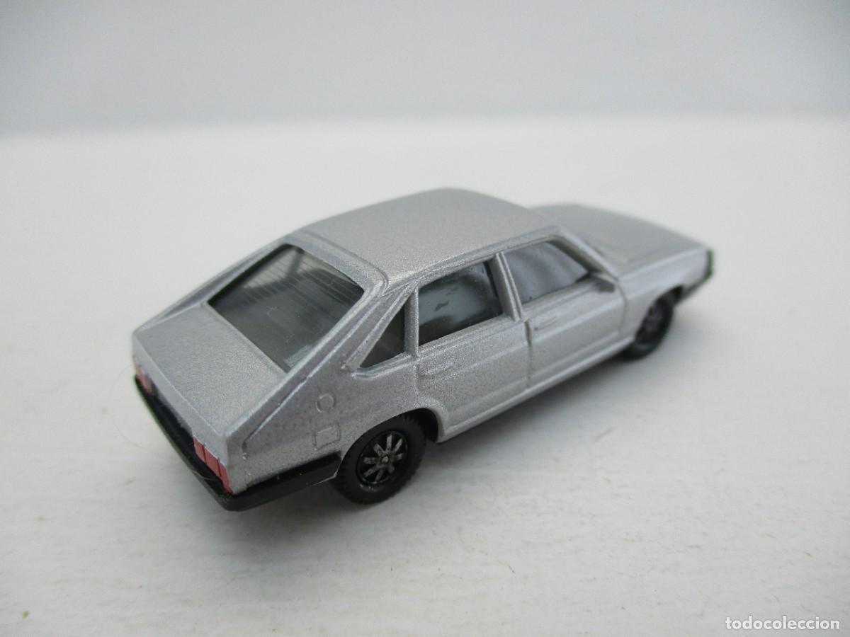 Coches a escala: COCHE ESCALA 1:87 REF LIBR - Foto 2