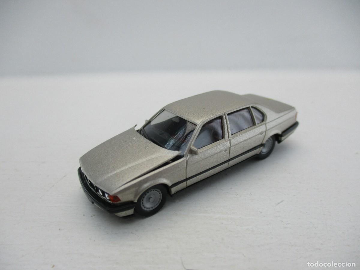 Coches a escala: COCHE ESCALA 1:87 REF LIBR