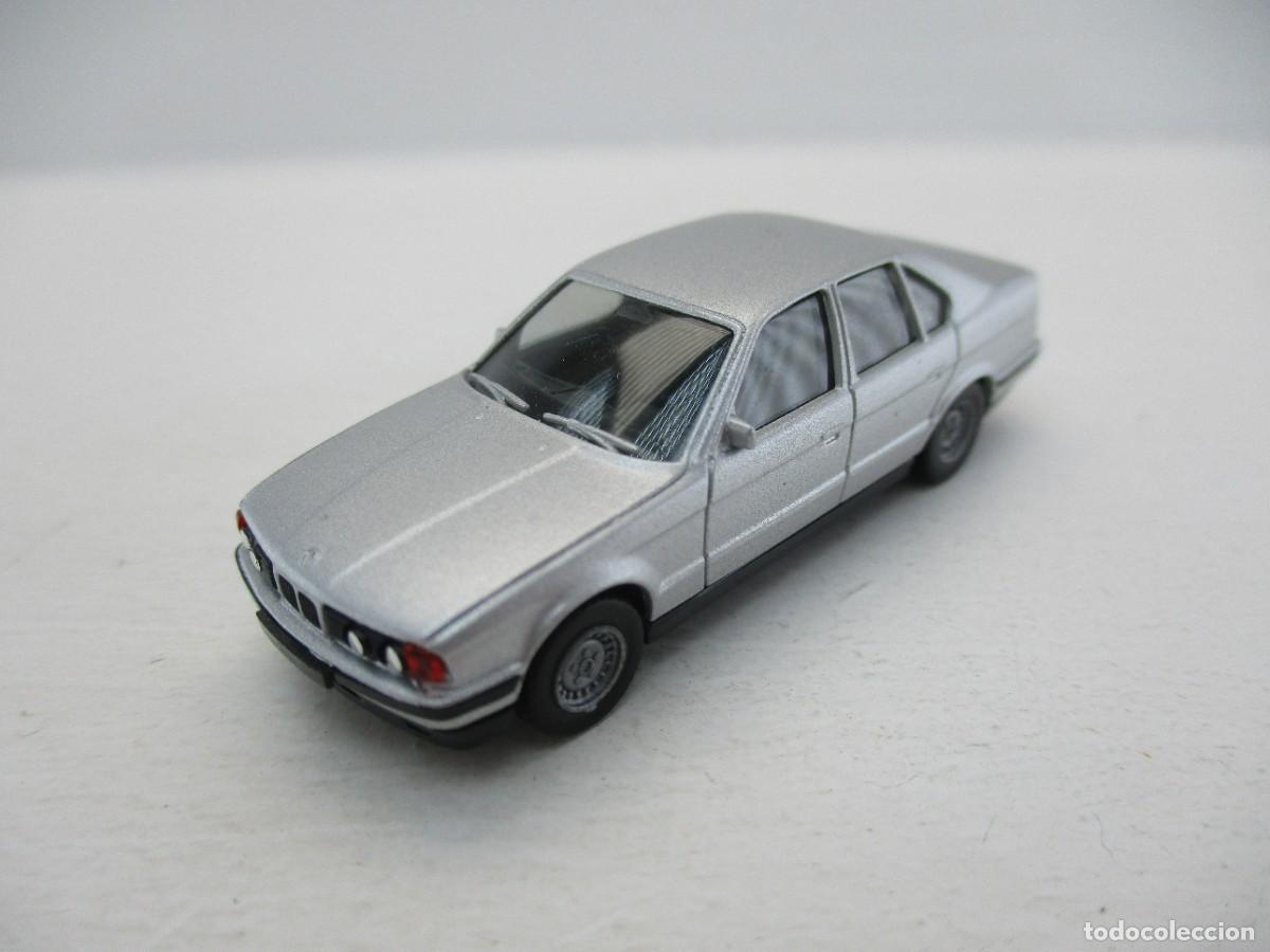 Coches a escala: COCHE ESCALA 1:87 REF LIBR