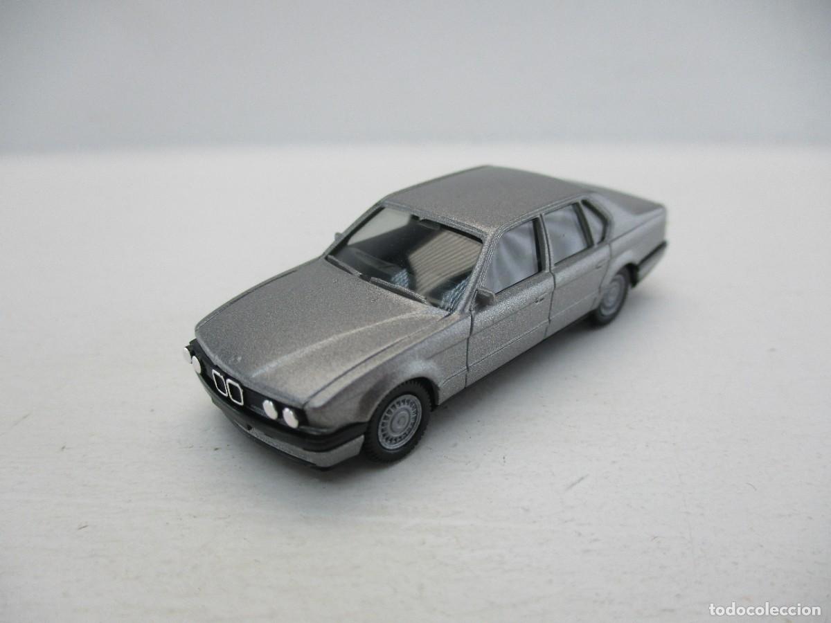 Coches a escala: COCHE ESCALA 1:87 REF LIBR - Foto 1