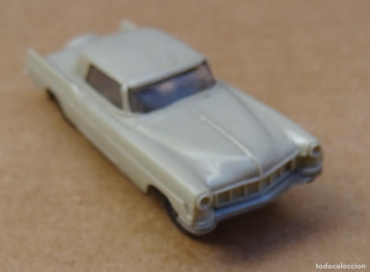 Coches a escala: EKO FORD CONTINENTAL Gris Pastel