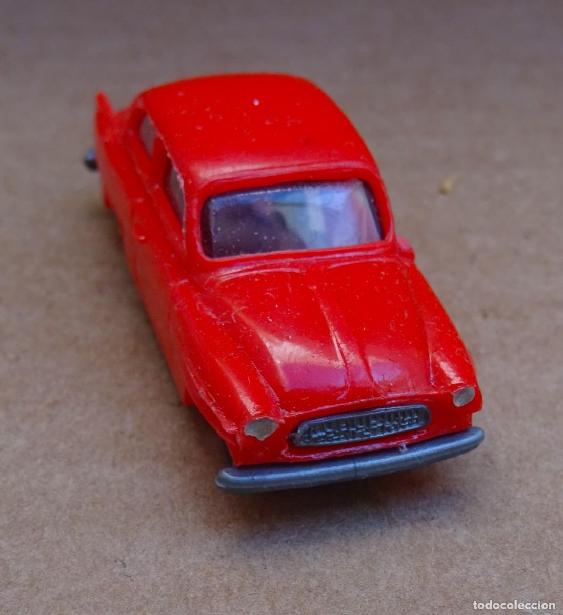 Coches a escala: EKO Skoda Octavia rojo 1/86 escala