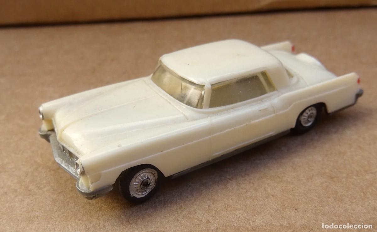 Coches a escala: EKO FORD CONTINENTAL Blanco roto
