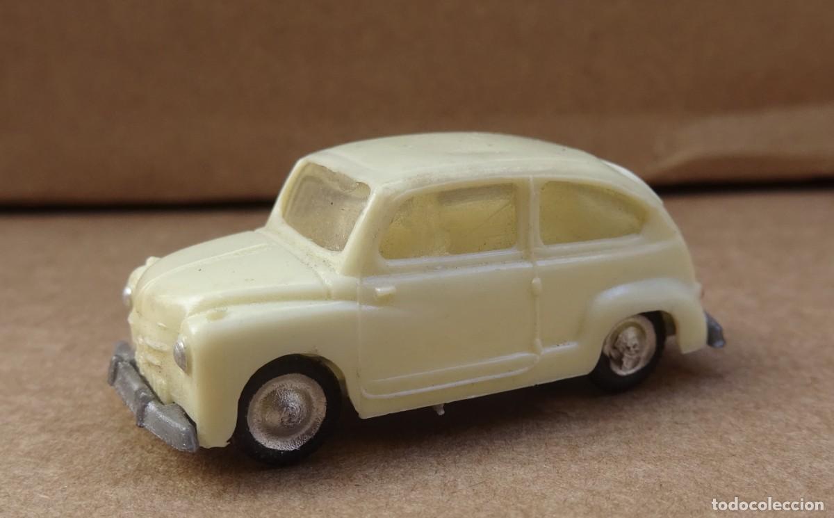Coches a escala: EKO SEAT 600 Blanco roto