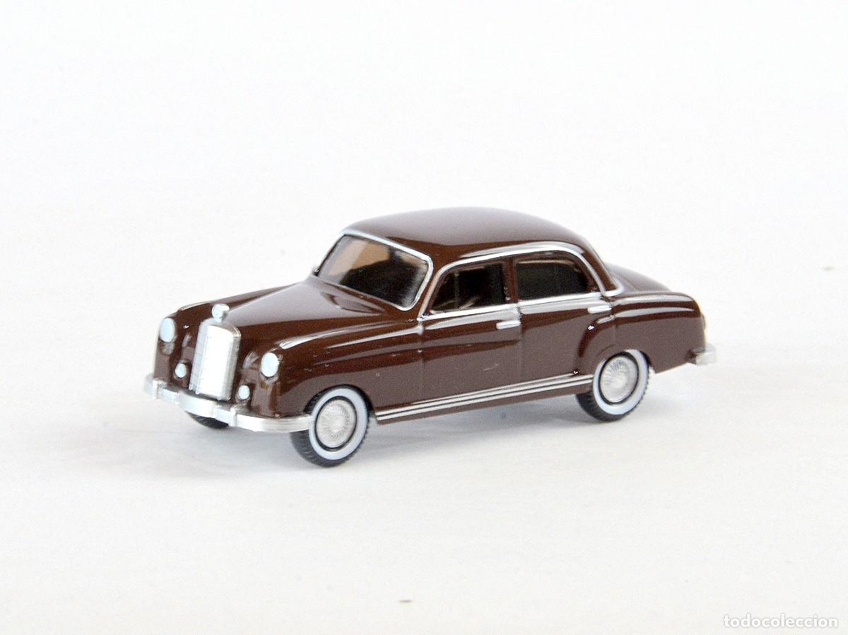 Coches a escala: Wiking Escala 1:87 H0 Mercedes Benz 220 Ponton Impecable con Caja