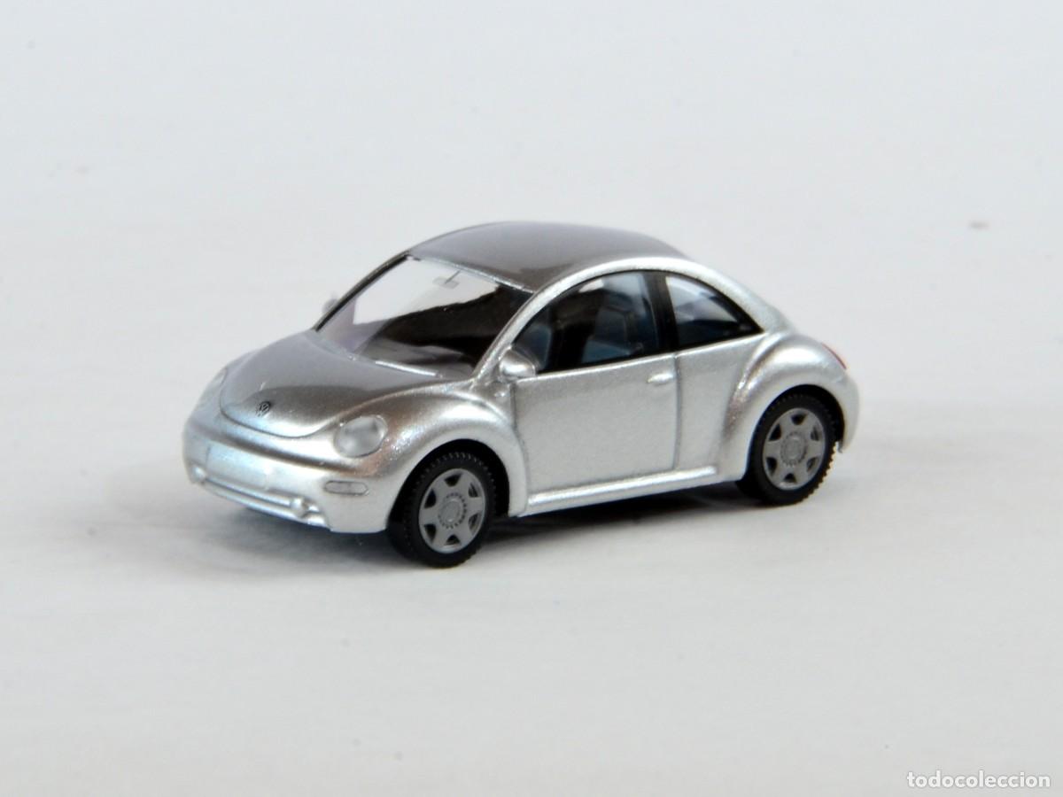 Coches a escala: Wiking Escala H0 1:87 Volkswagen New Beetle Plata Impecable con Caja